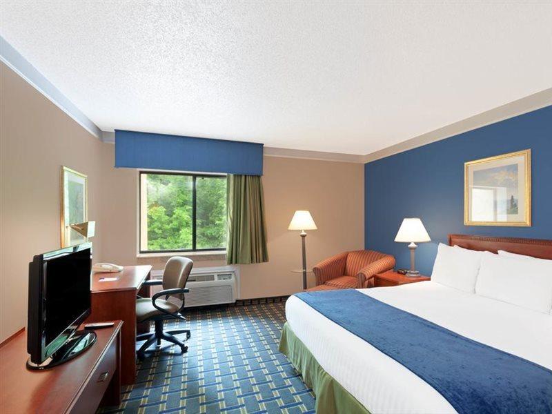 Baymont By Wyndham Memphis East Exterior foto
